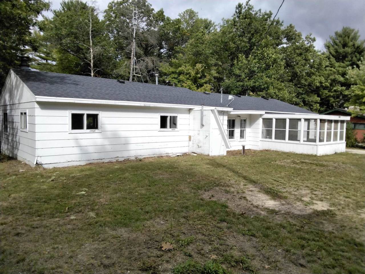 W5670 Riverview Dr - Photo 1