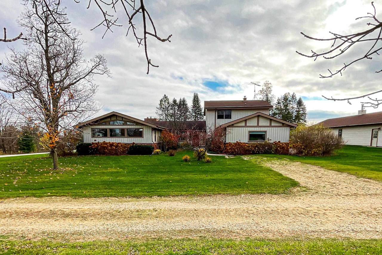 N3621 Oxbow Rd - Photo 1