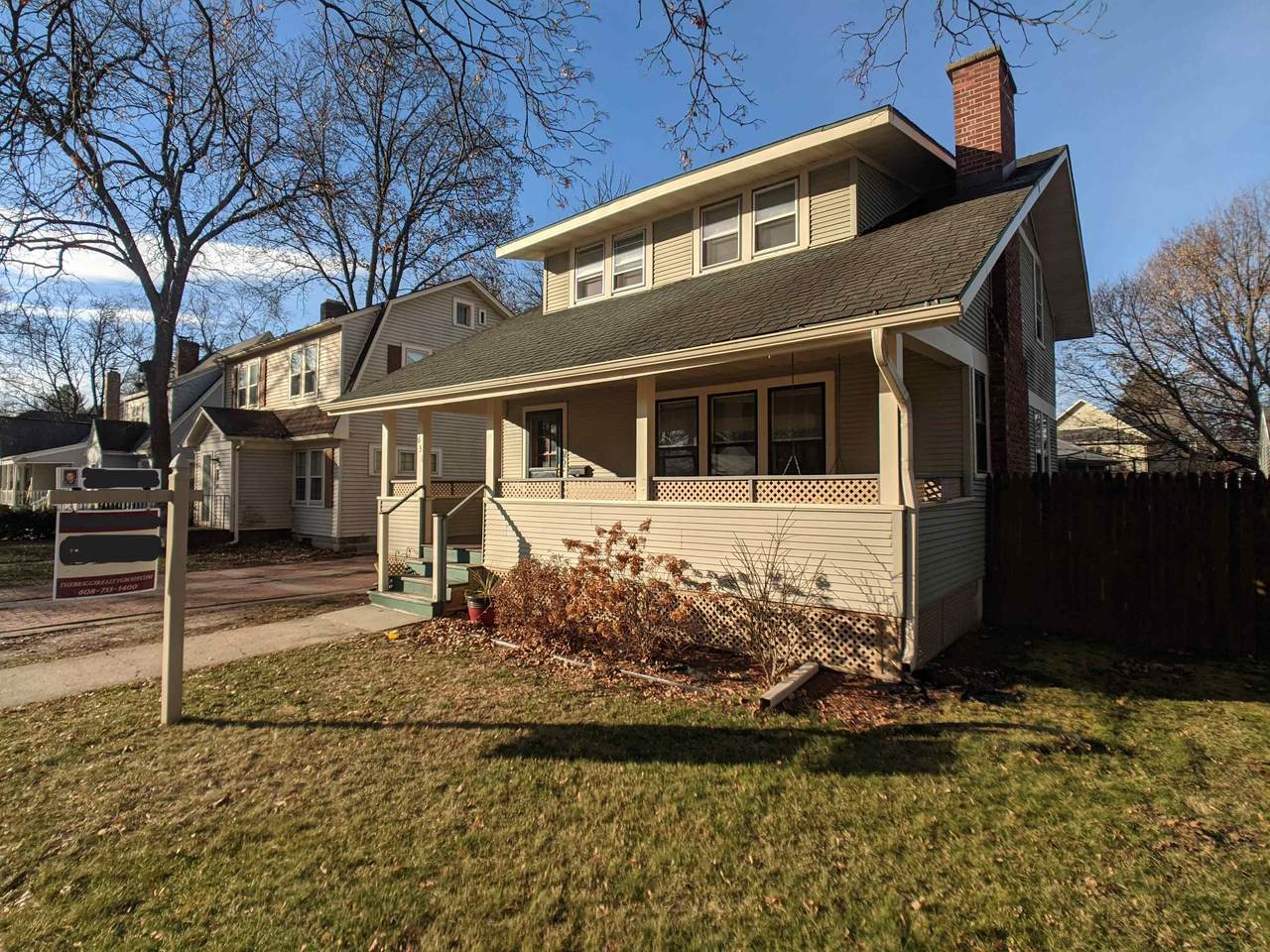 631 Garfield Ave - Photo 1