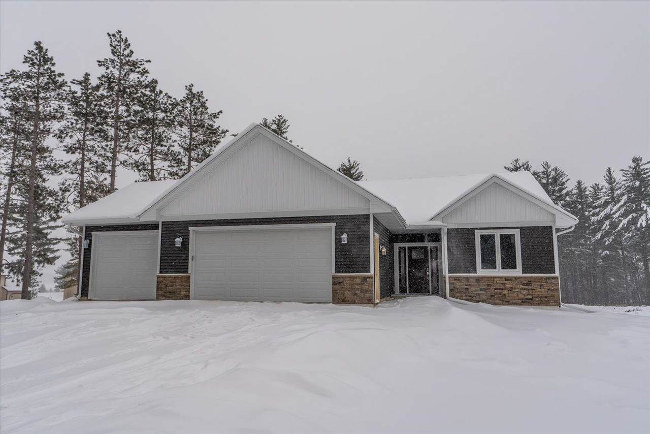 807 Pine Cir - Photo 1