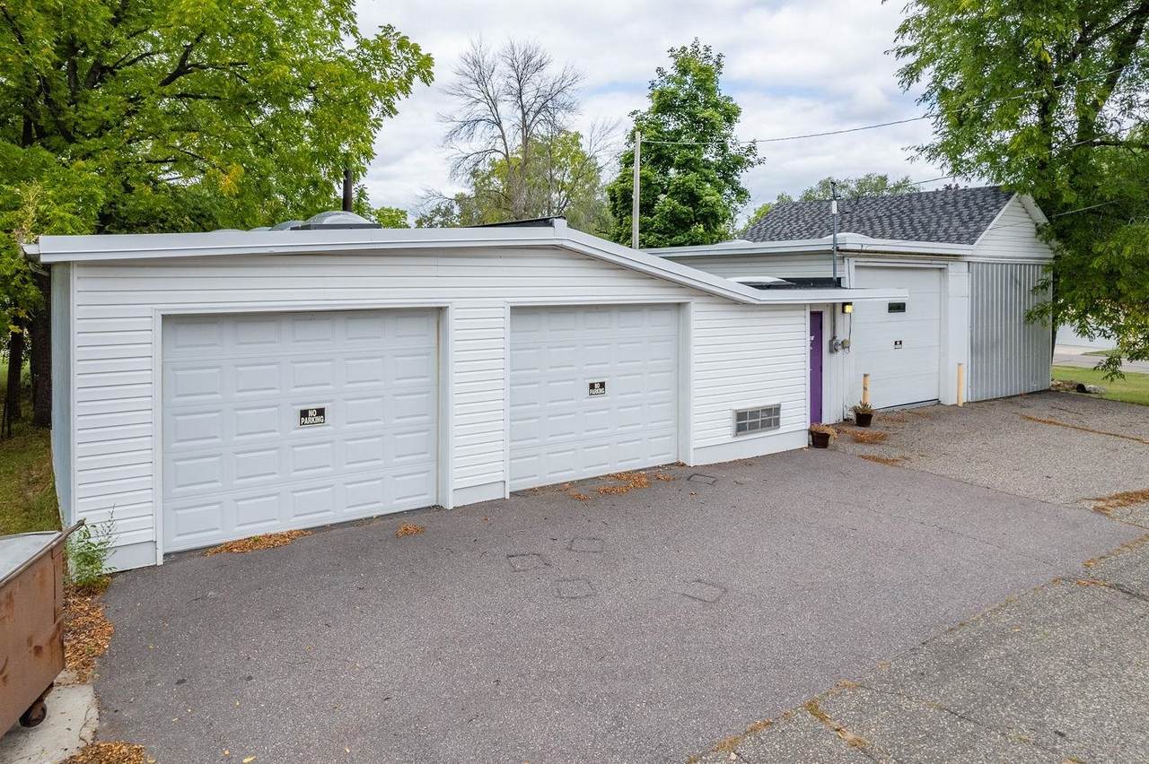 820 Vine Street - Photo 1
