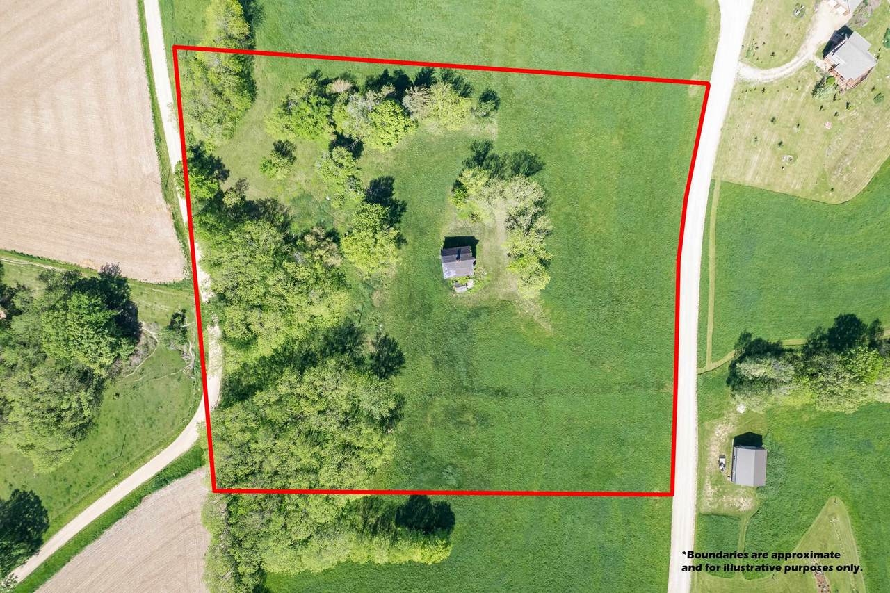 52601 Monroe Lane - Photo 1