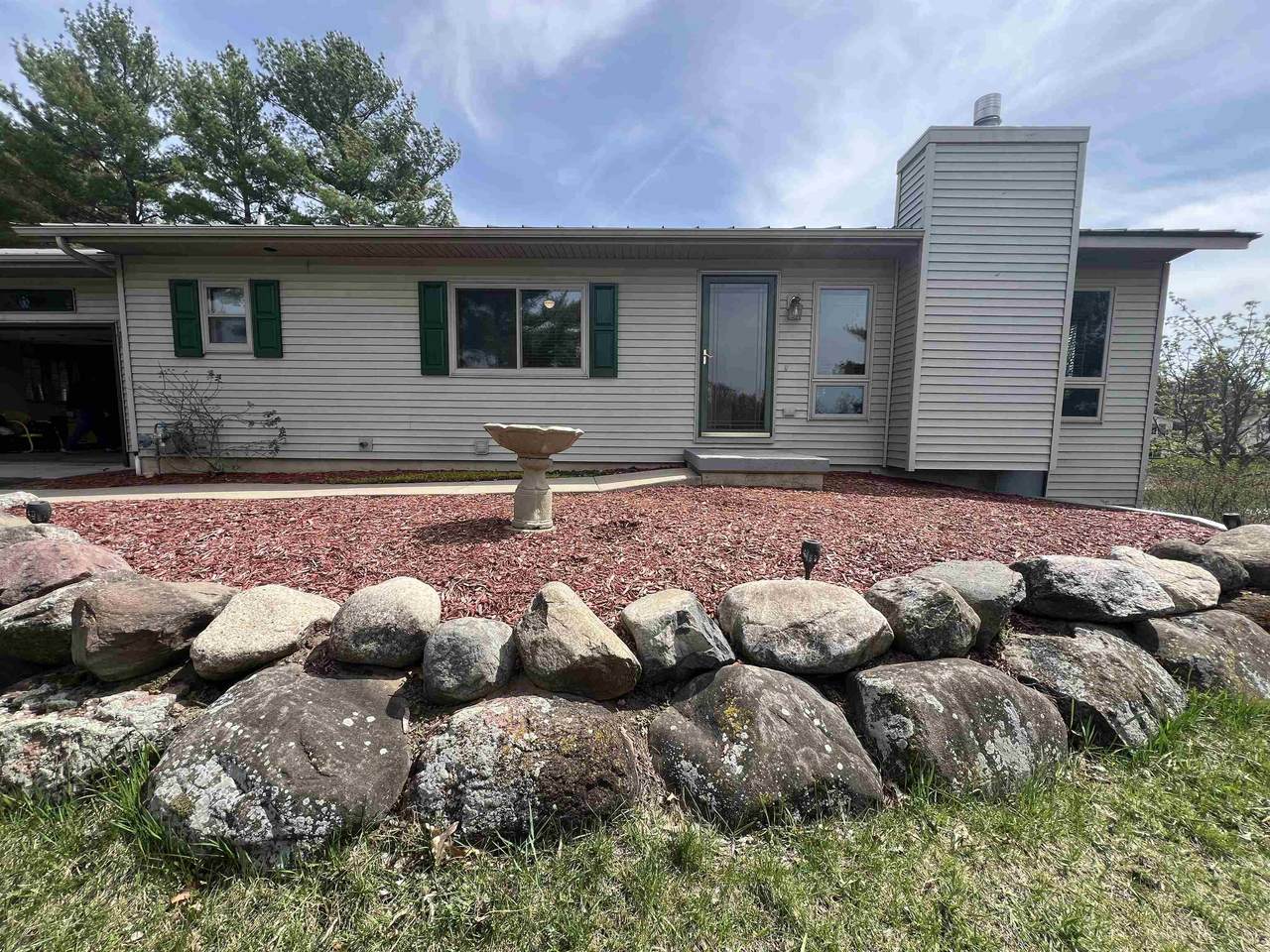 929 Saddle Ridge - Photo 1
