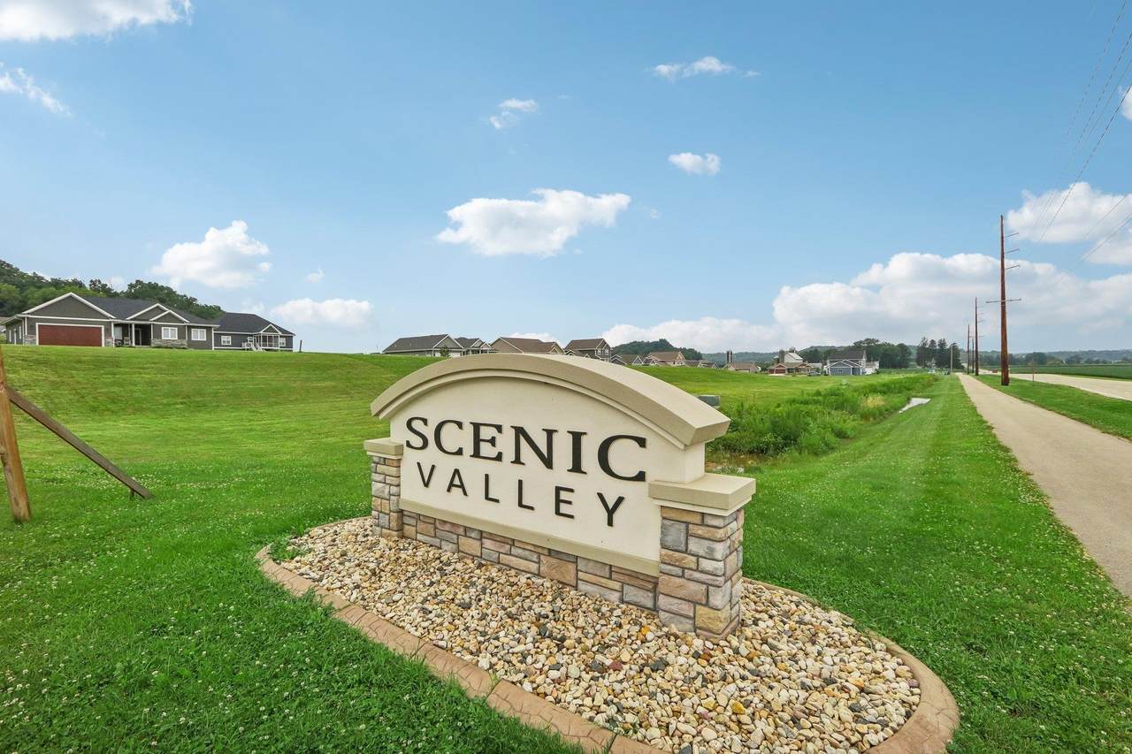 1421 Ridgetrail Drive - Photo 1