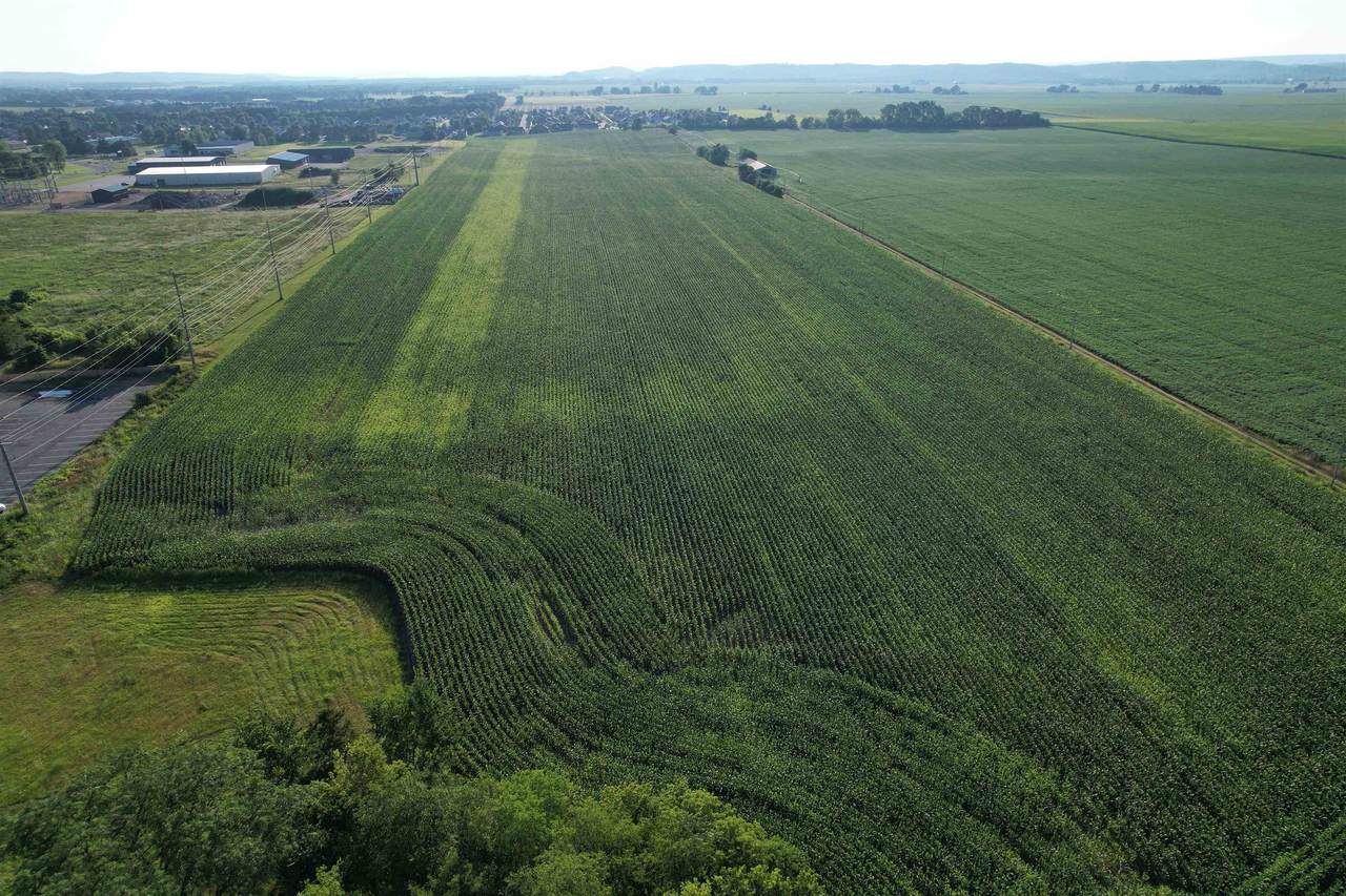 1103 Water Street - Photo 1