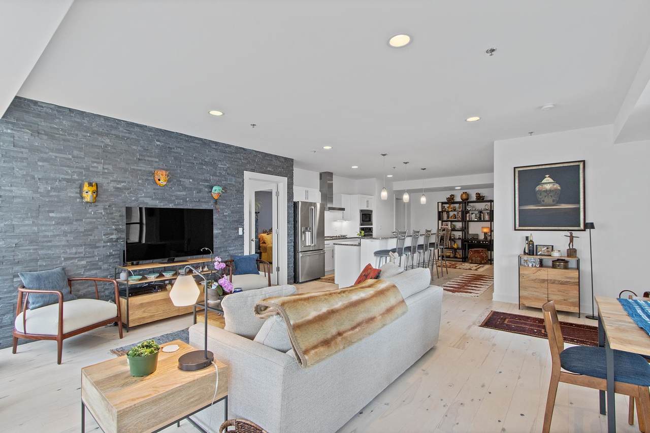 137 Wilson Street - Photo 1