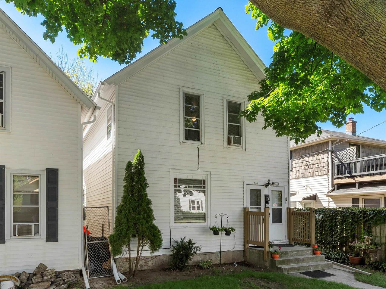 835-835A Oakland Avenue - Photo 1