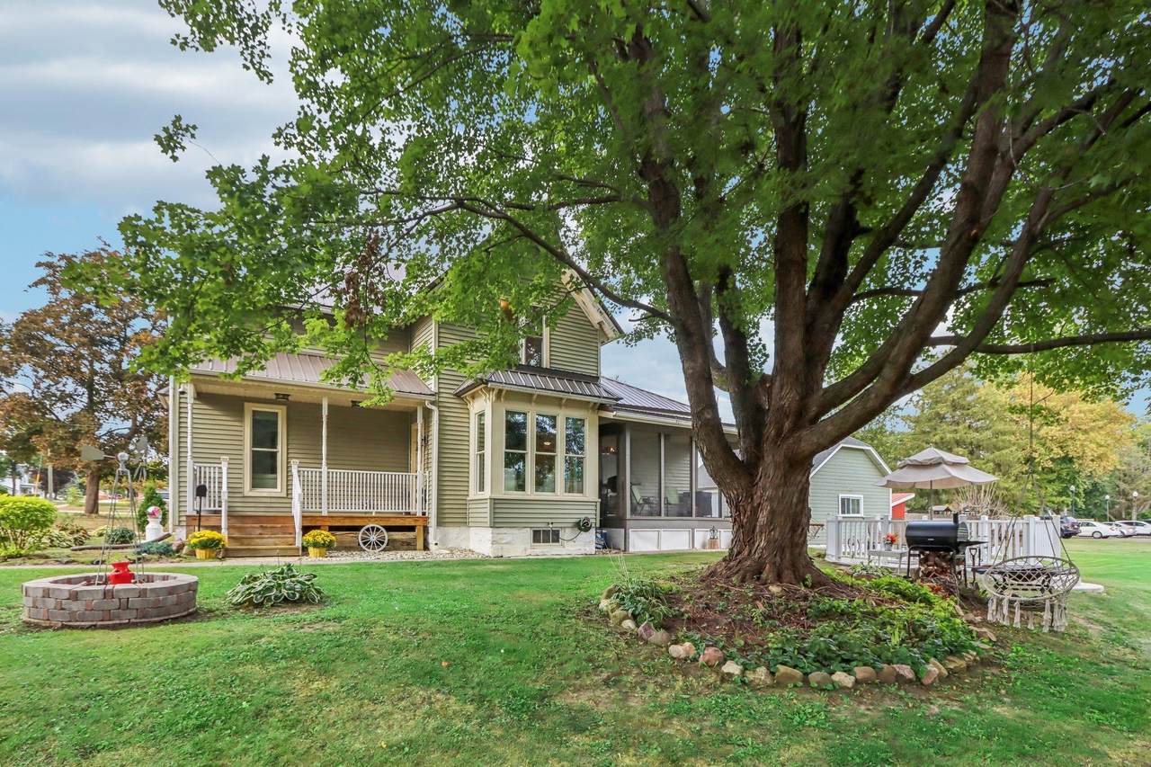 226 Laurel Street - Photo 1