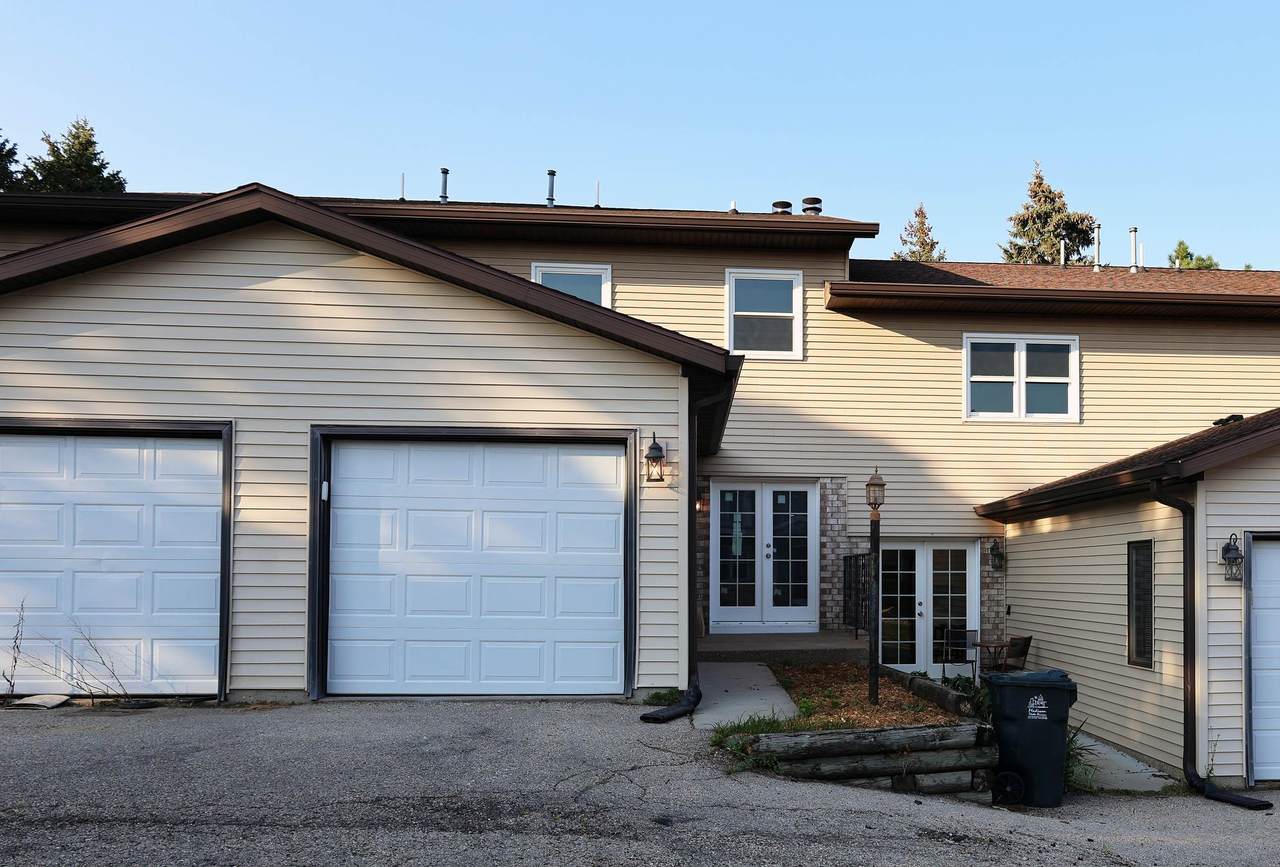 1034 Mckenna Boulevard - Photo 1