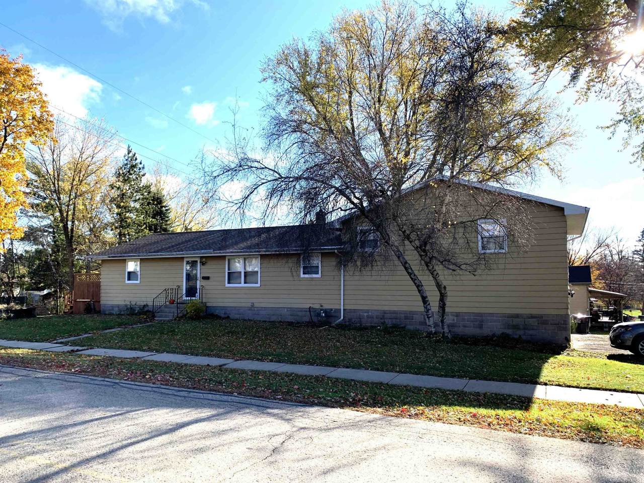 418 Lewis Street - Photo 1