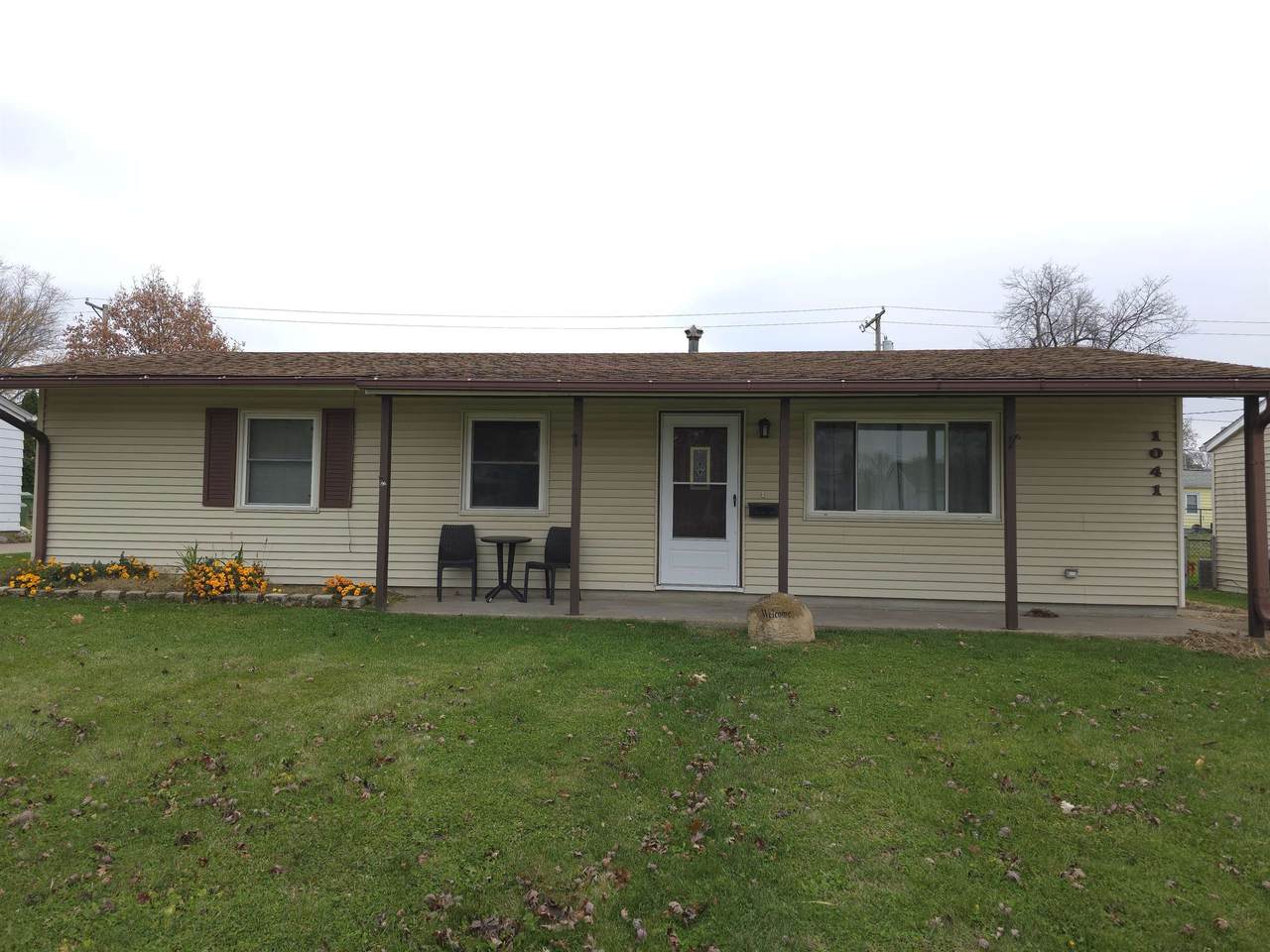 1041 Galbraith Drive - Photo 1