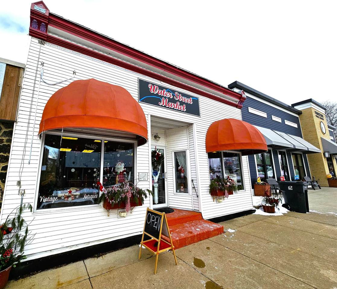 432 Water Street - Photo 1