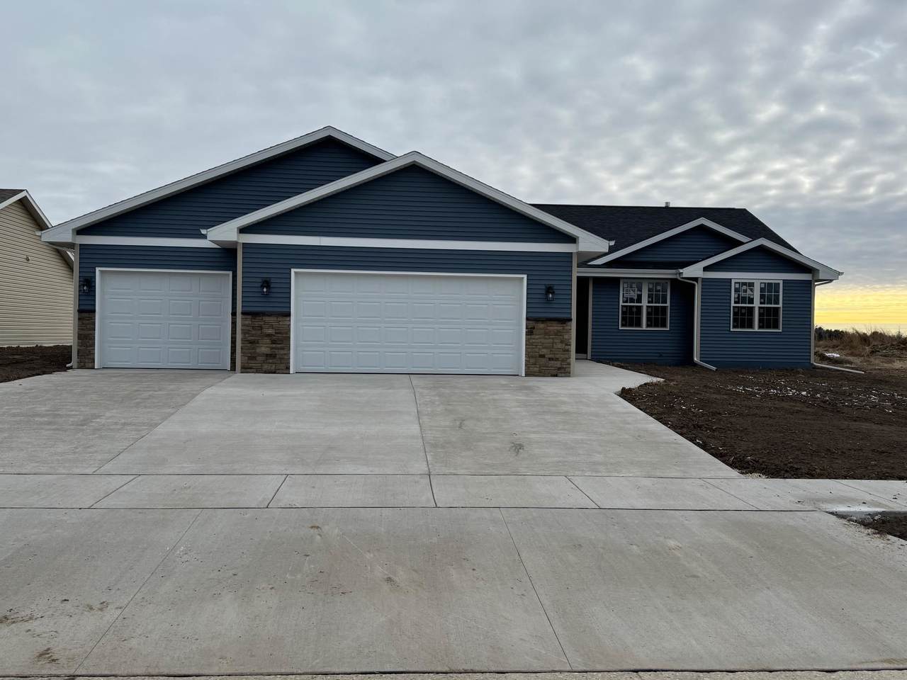 15 Acacia Lane - Photo 1