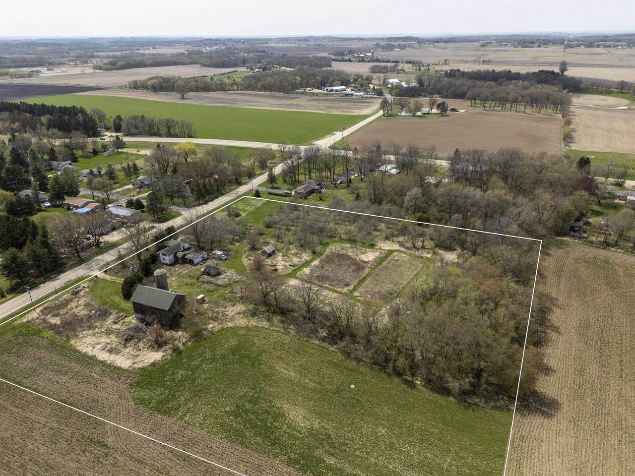 2608 County Road T - Photo 1