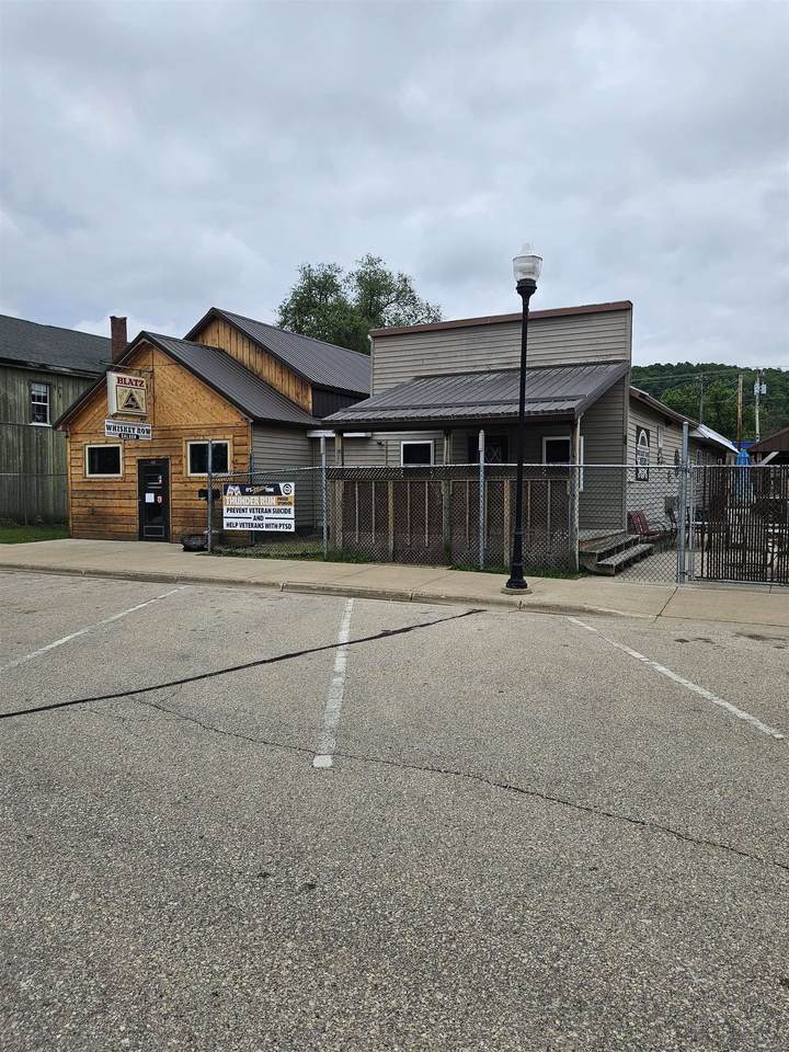 403 Front Street - Photo 1