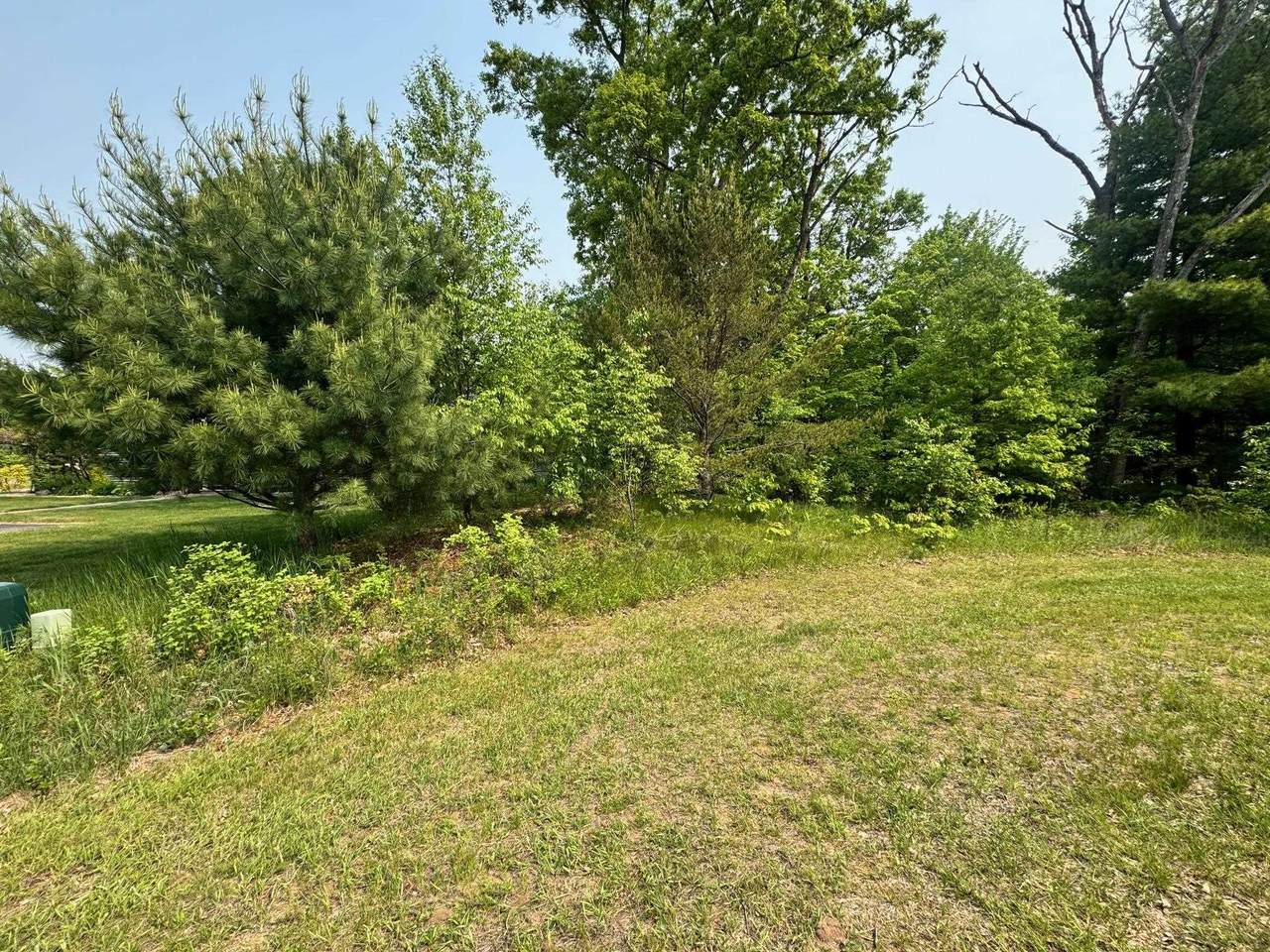 405 Oakbrook Court - Photo 1