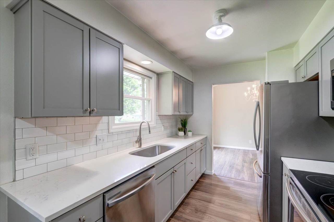 429 Nottingham Road - Photo 1