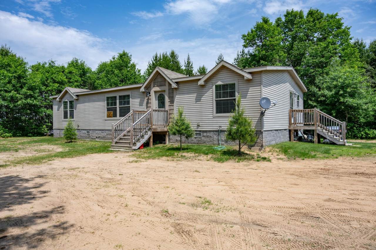 W5671 8th Street - Photo 1