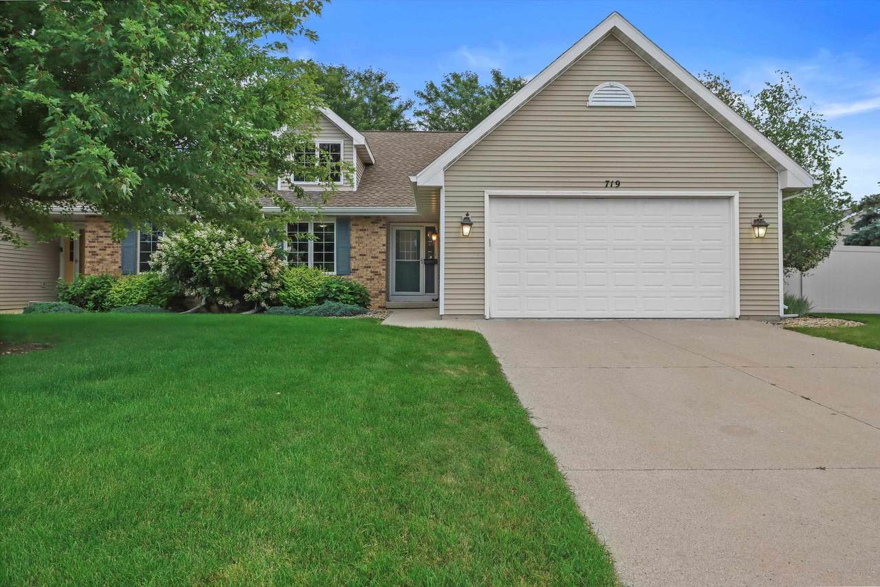 719 Thompson Road - Photo 1
