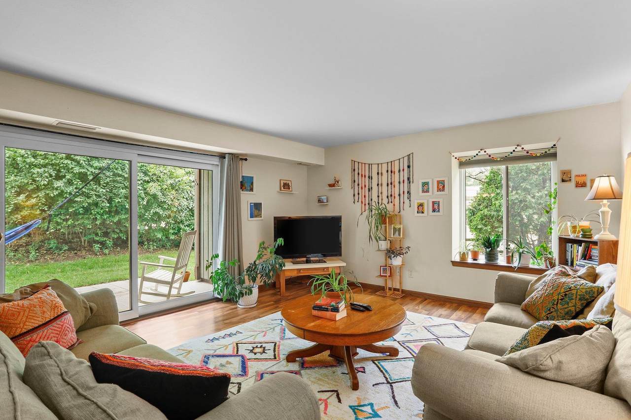 2827 Century Harbor Road - Photo 1