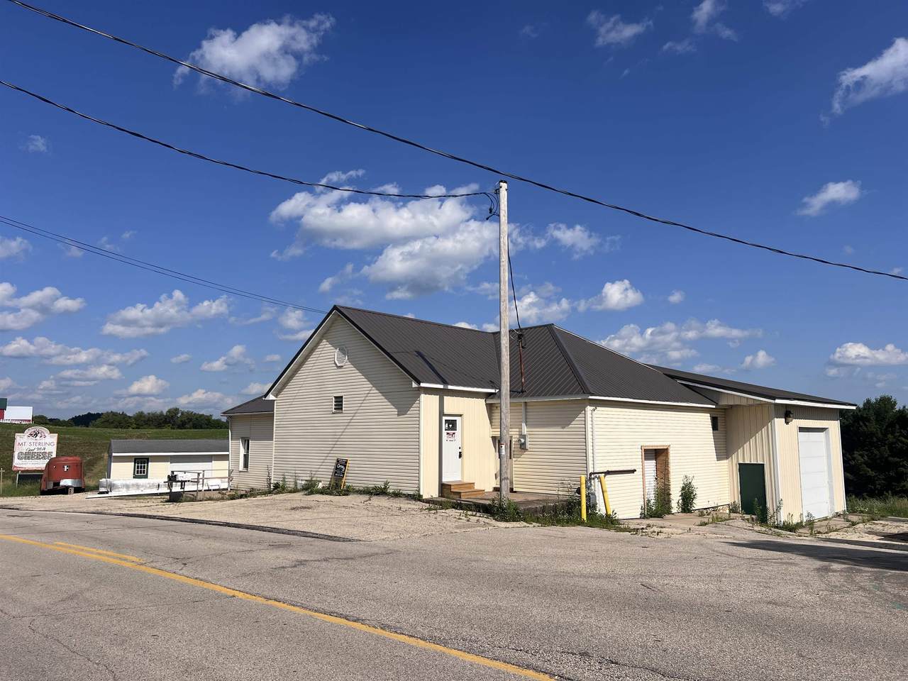 505 Diagonal Street - Photo 1