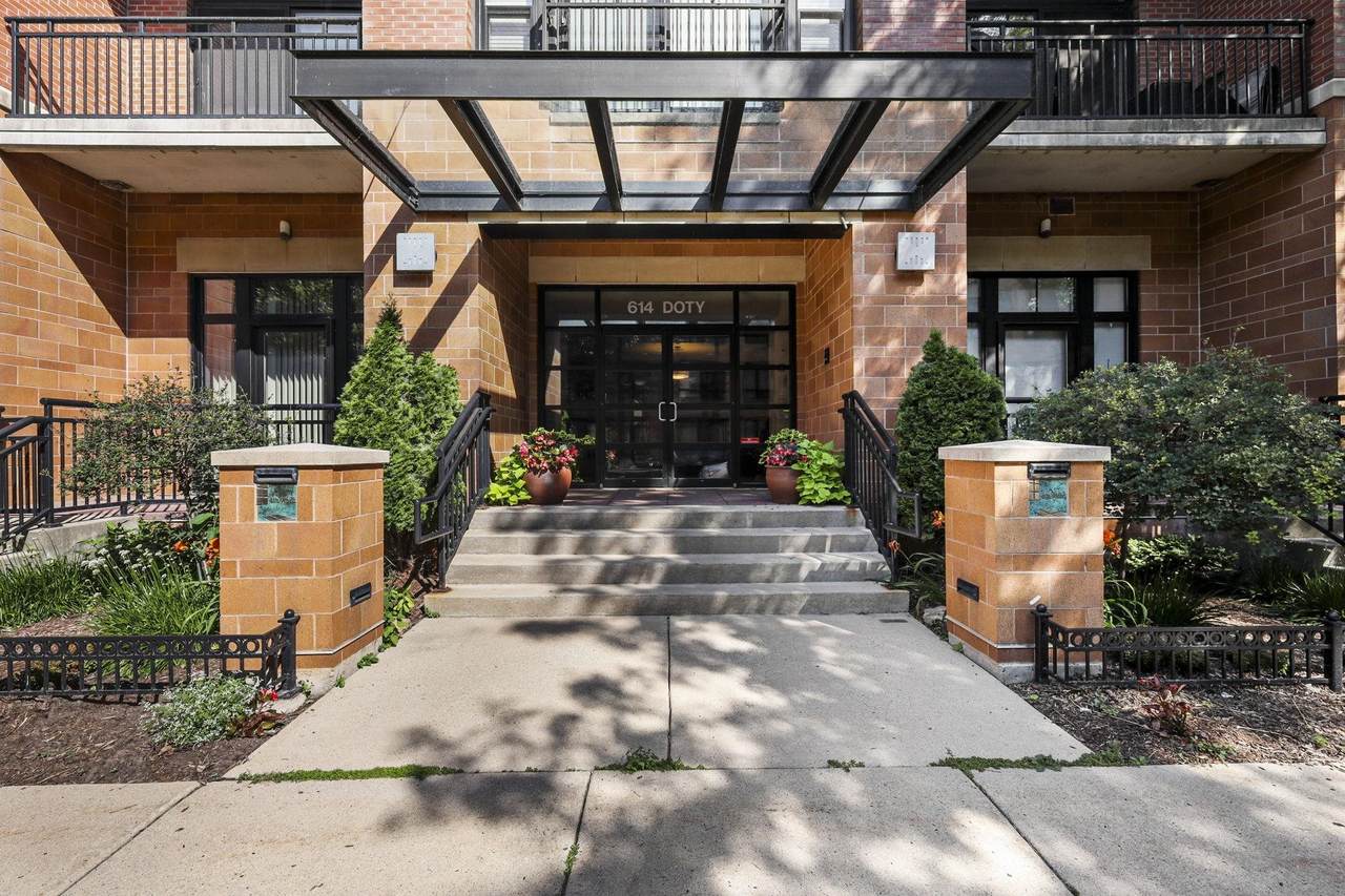 614 Doty Street - Photo 1