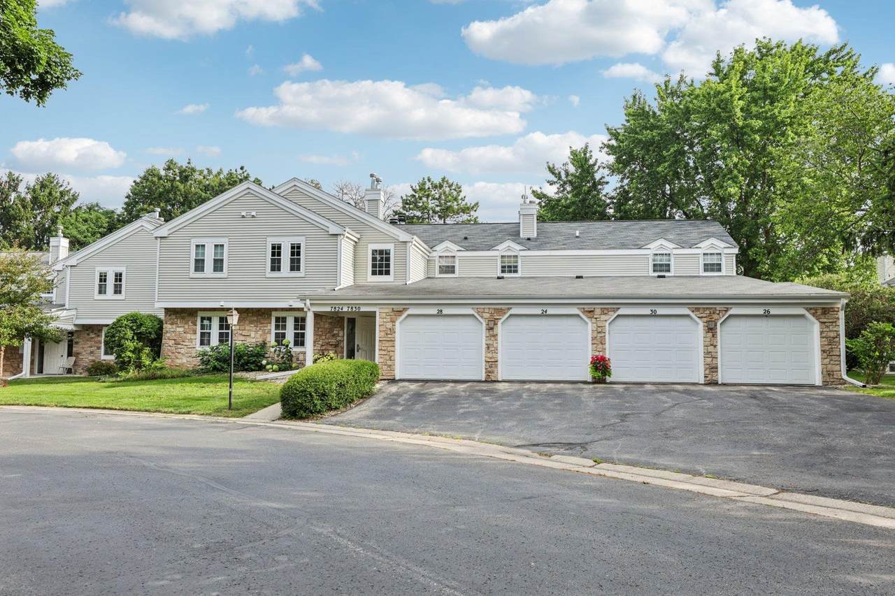 7826 Oakbridge Way - Photo 1