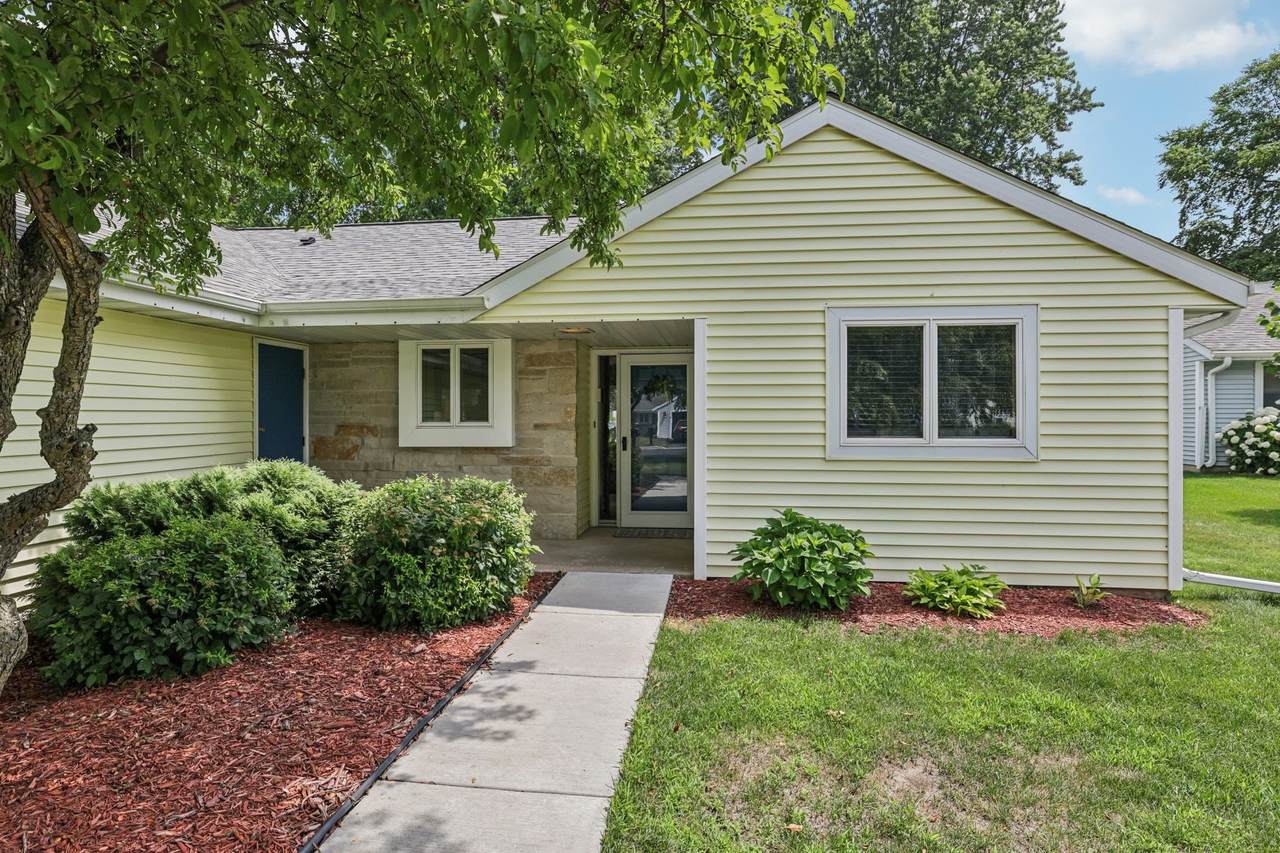 405 Lawn Street - Photo 1
