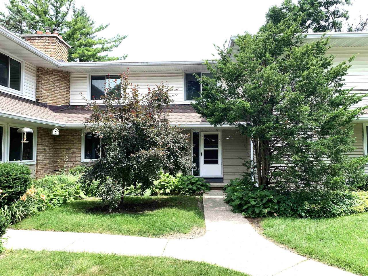 527 Walnut Grove Drive - Photo 1