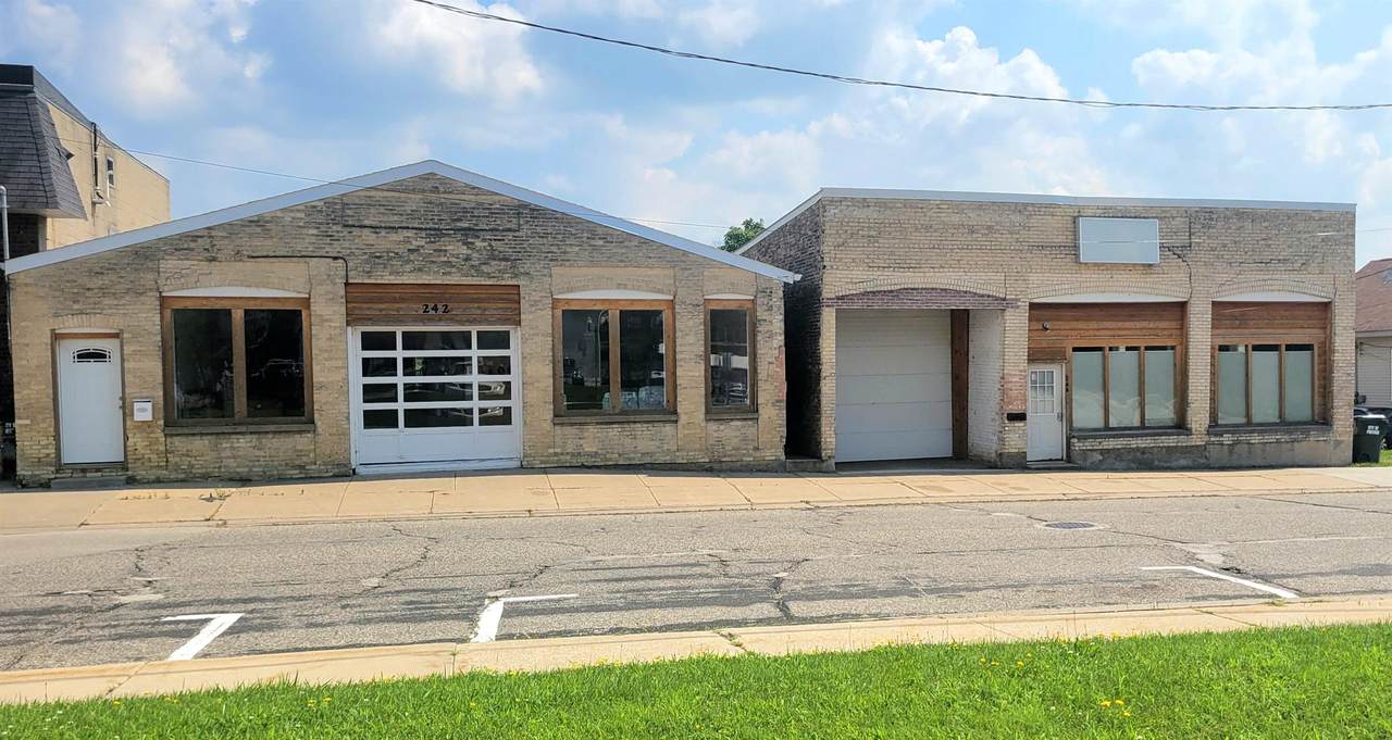 242,244 Edgewater Street - Photo 1