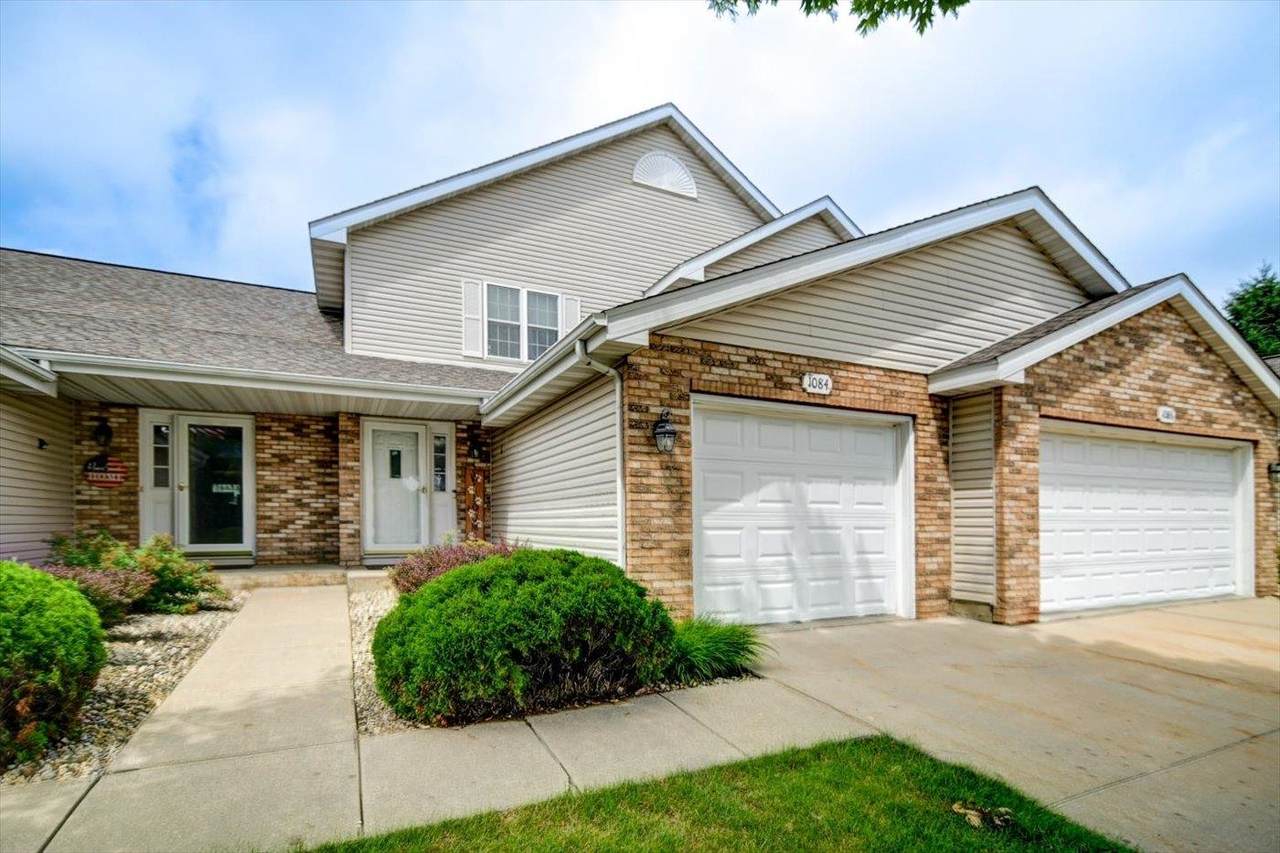 1084 Stonewood Crossing - Photo 1