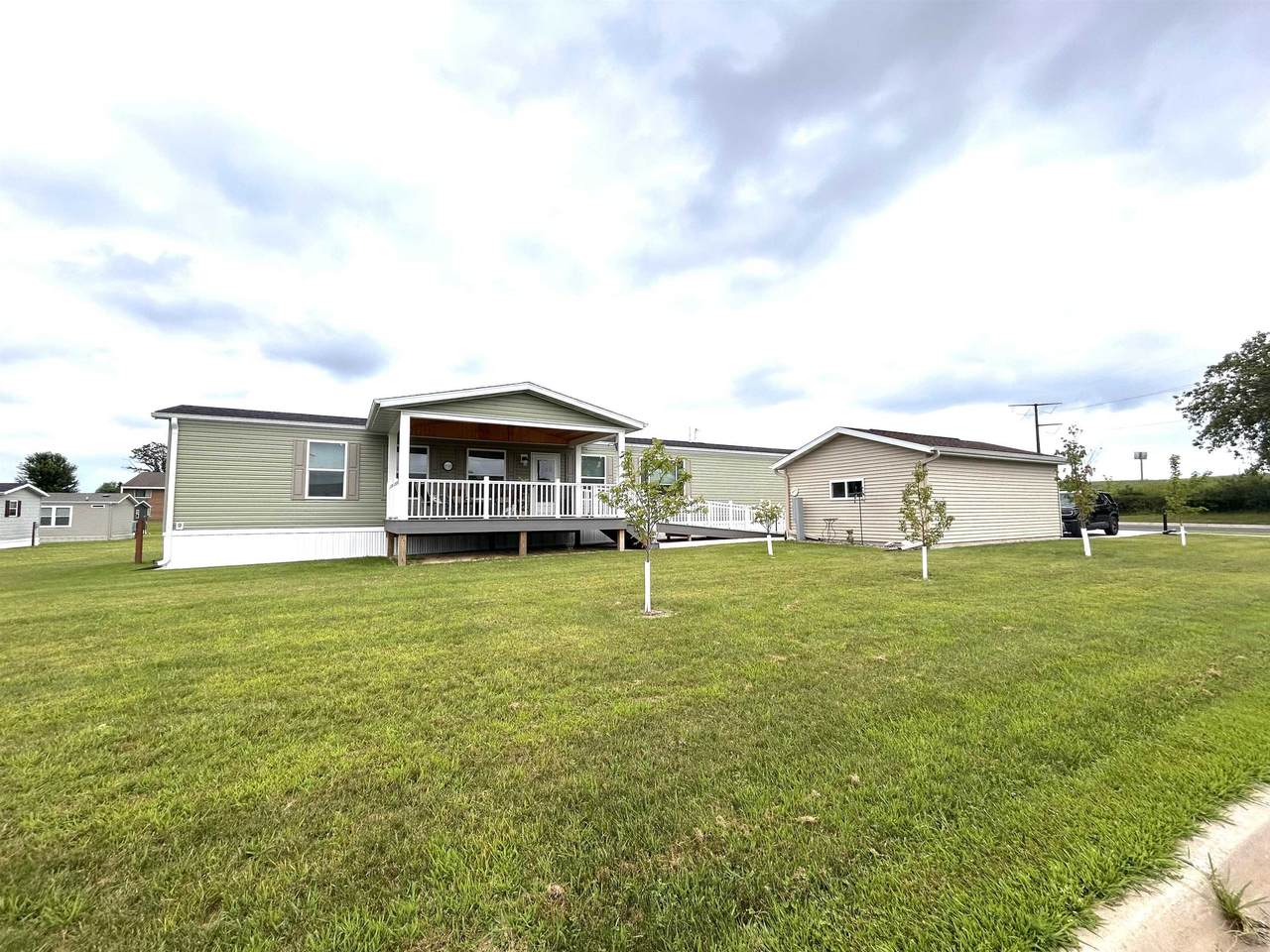 610 Vandervort Street - Photo 1