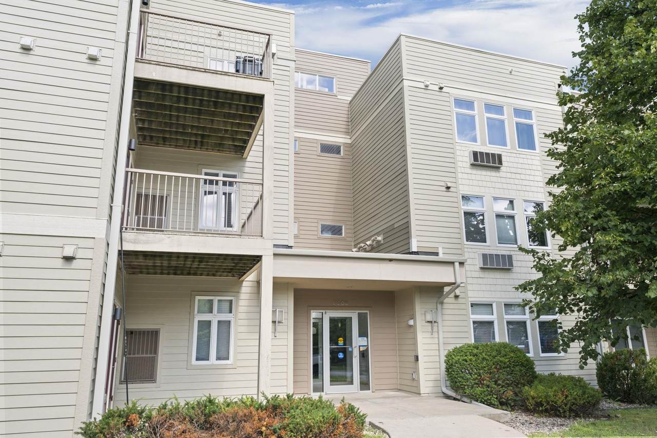 8206 Starr Grass Drive - Photo 1