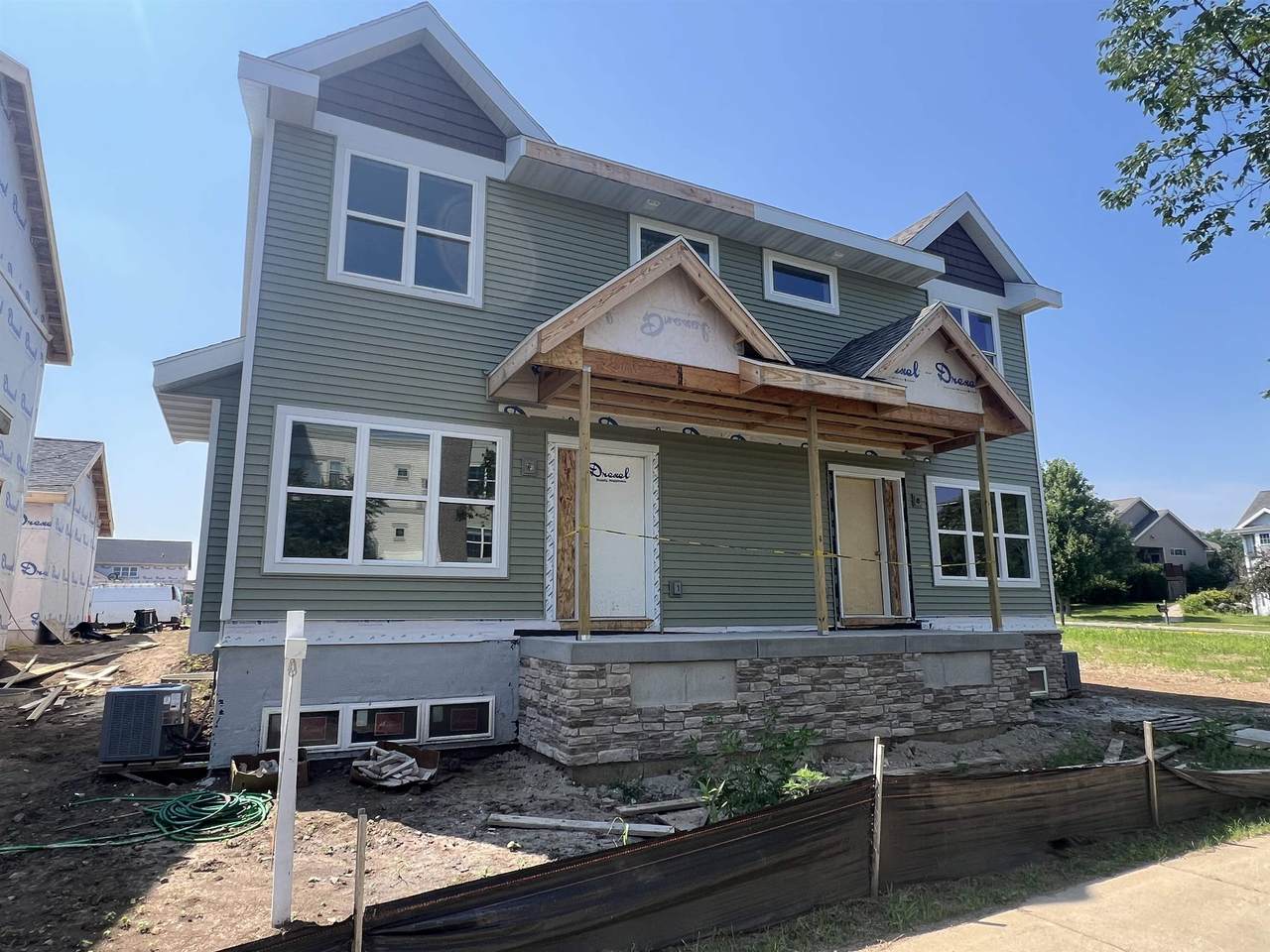 2811 Crinkle Root Drive - Photo 1