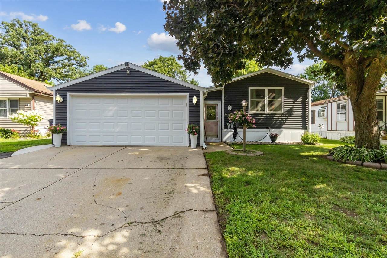 82 Falling Creek Circle - Photo 1