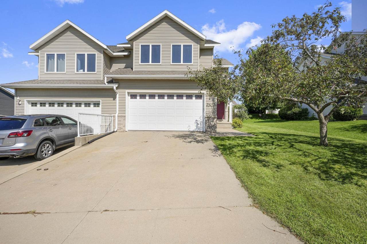 318 Redruth Drive - Photo 1