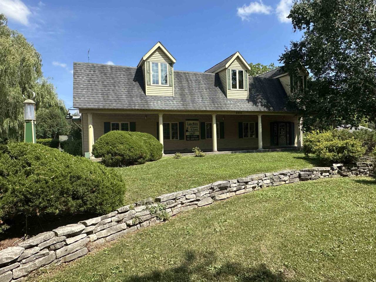 804 Main Street - Photo 1