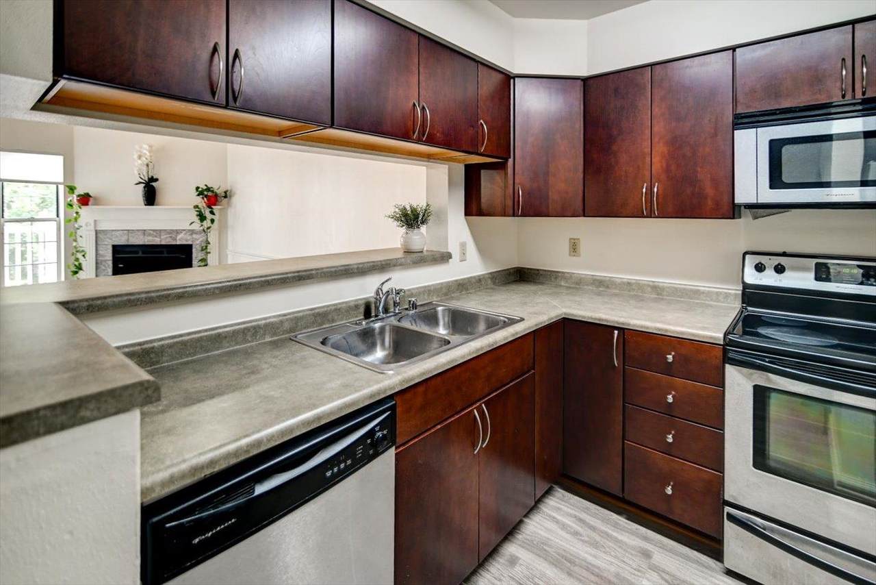 901 Harbor House Drive - Photo 1