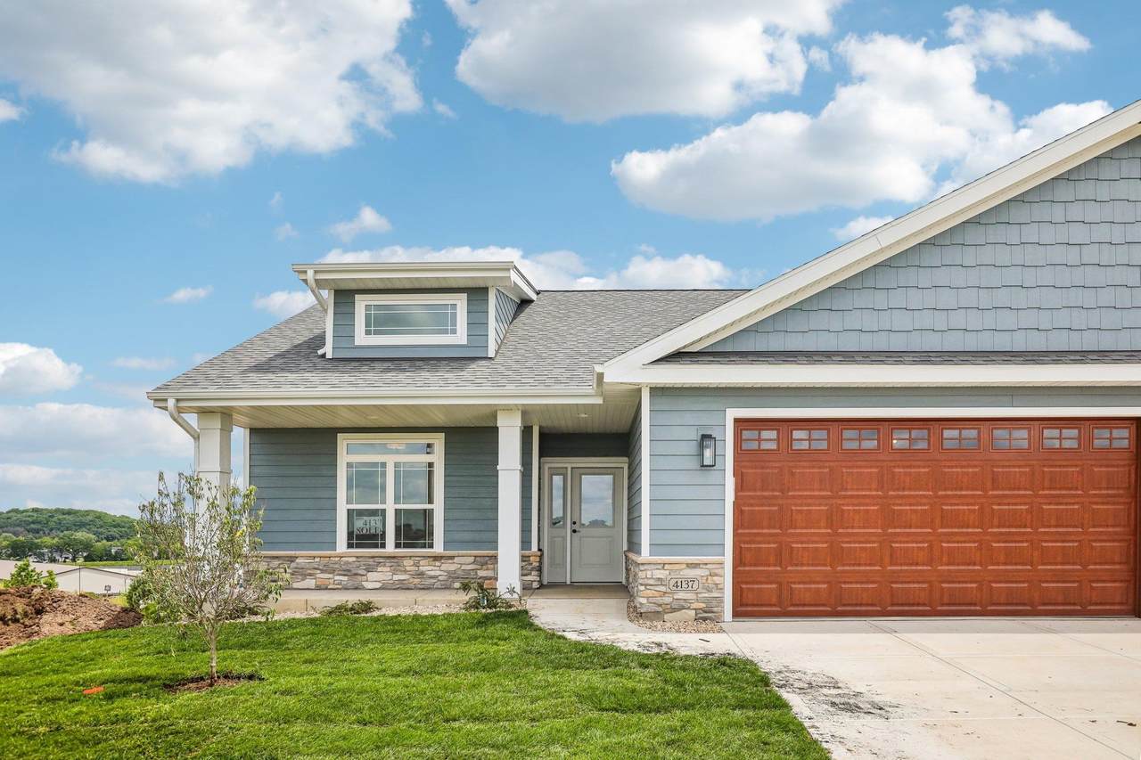6483 Ridge View Way - Photo 1