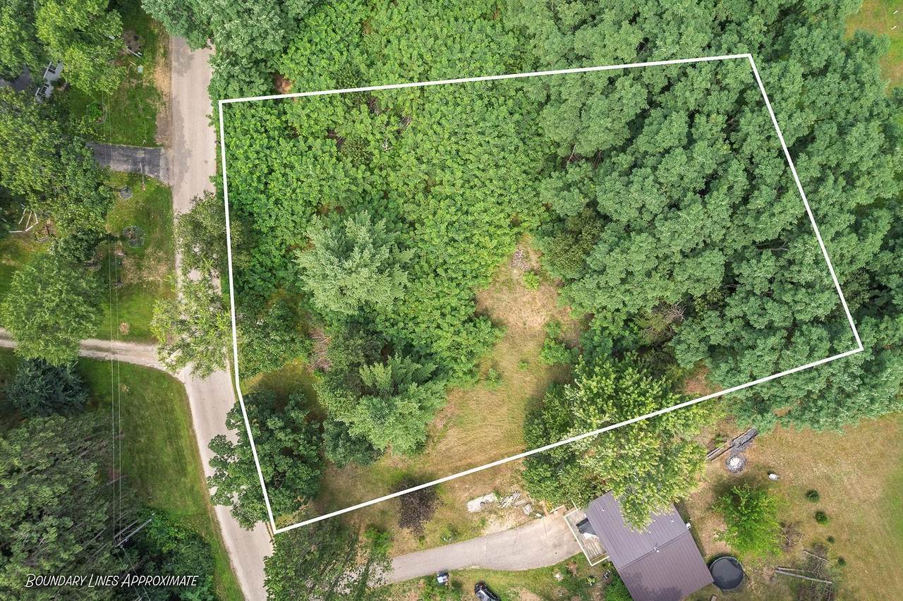 Lot 8 Yellow Thunder - Photo 1