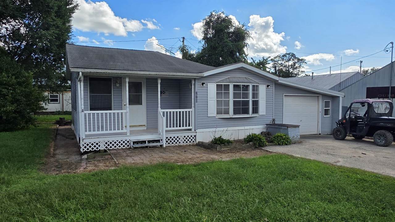 210 Willow Lane - Photo 1