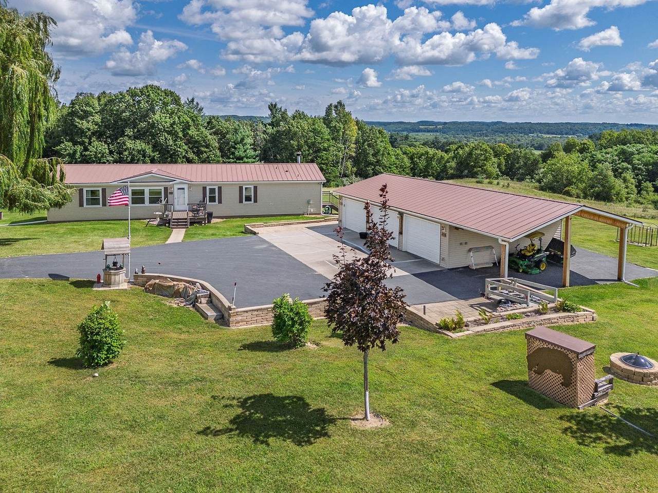 S1162 Dutch Hollow Mound Court - Photo 1