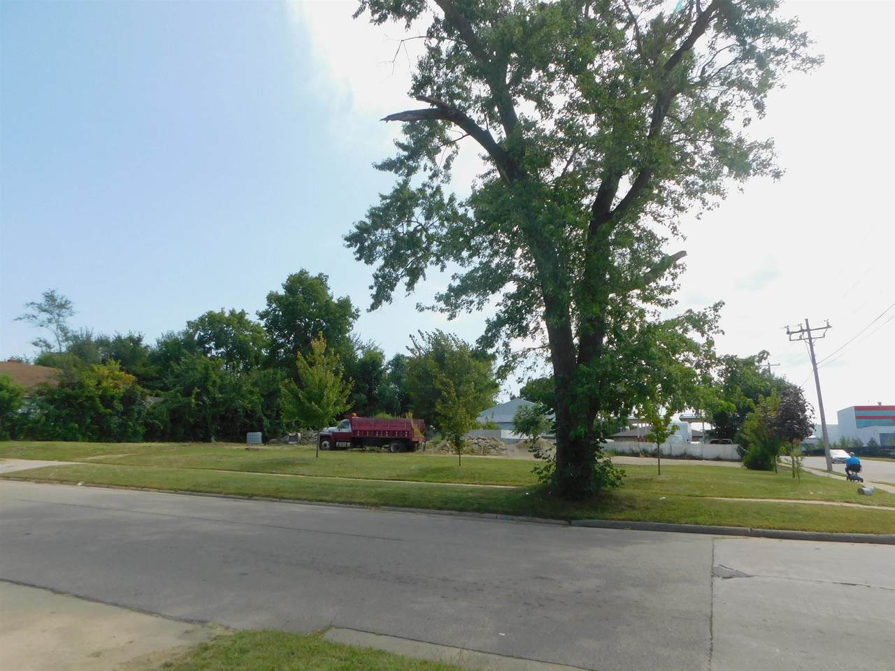https://bt-photos.global.ssl.fastly.net/madison/1280_boomver_1_2008272-2.jpg