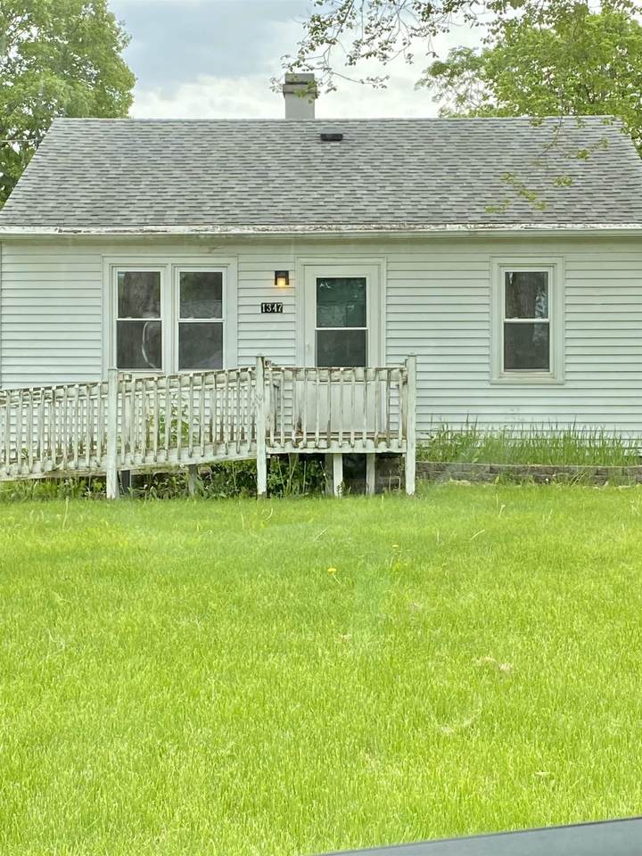 1347 Mckinley Avenue - Photo 1
