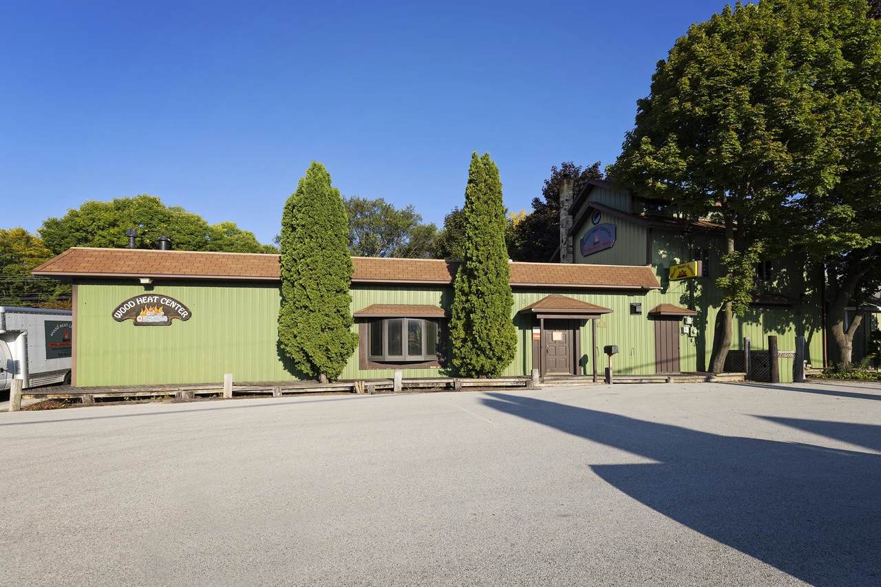 212 Janesville Avenue - Photo 1