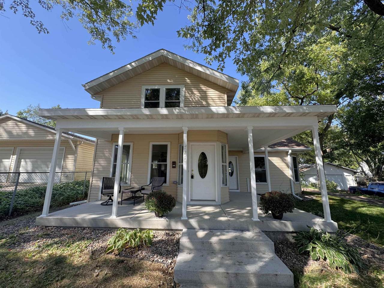 721 17th Avenue - Photo 1