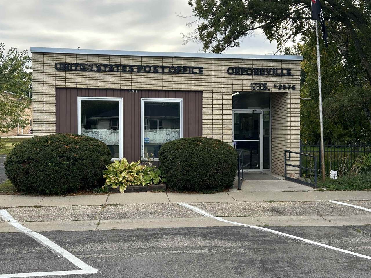 108 Richards Street - Photo 1