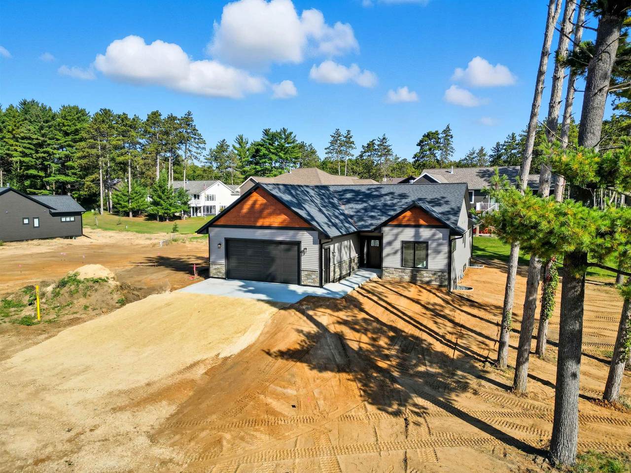 806 Saddle Ridge - Photo 1