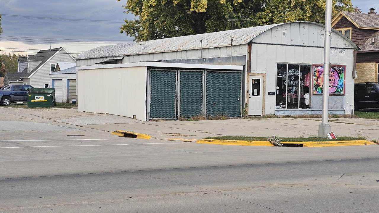 650 Main Street - Photo 1