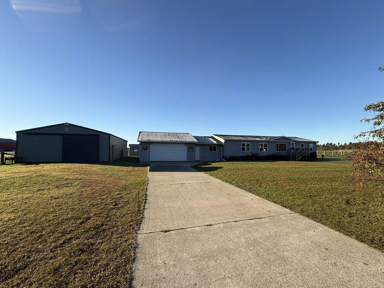 31577 Excelsior Avenue - Photo 1